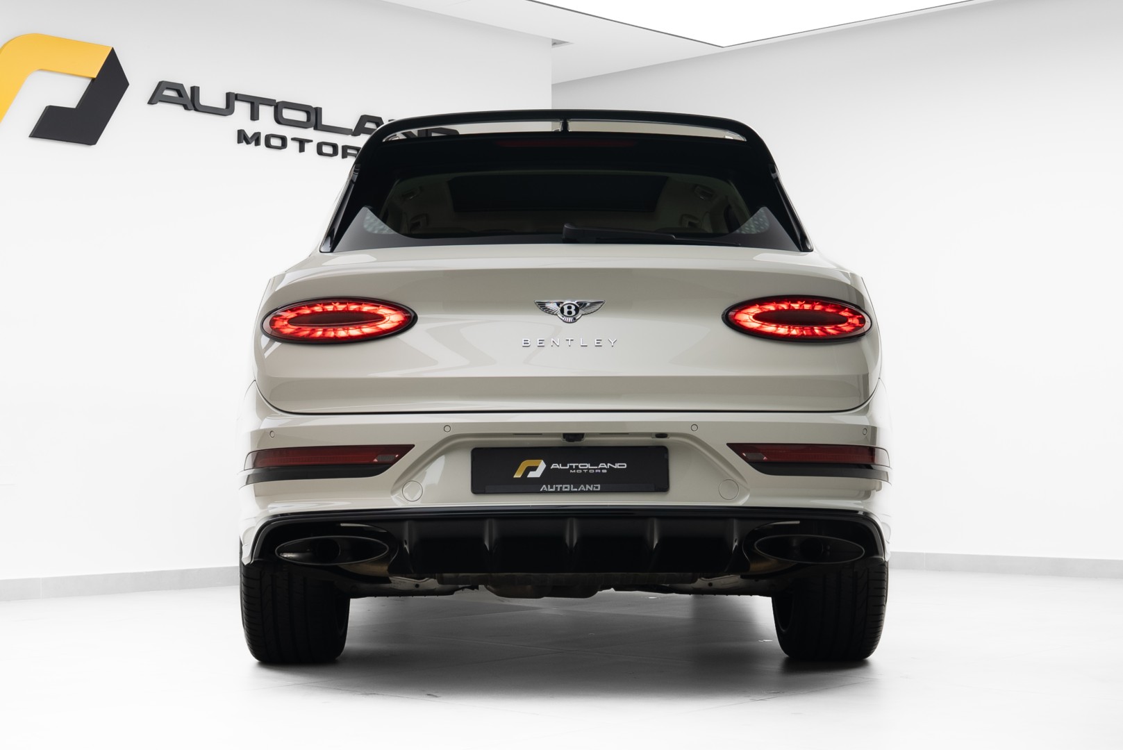 2022 BENTLEY BENTAYGA SPEED W12 (GCC) — WARRANTY FULL SERVICE HISTORY